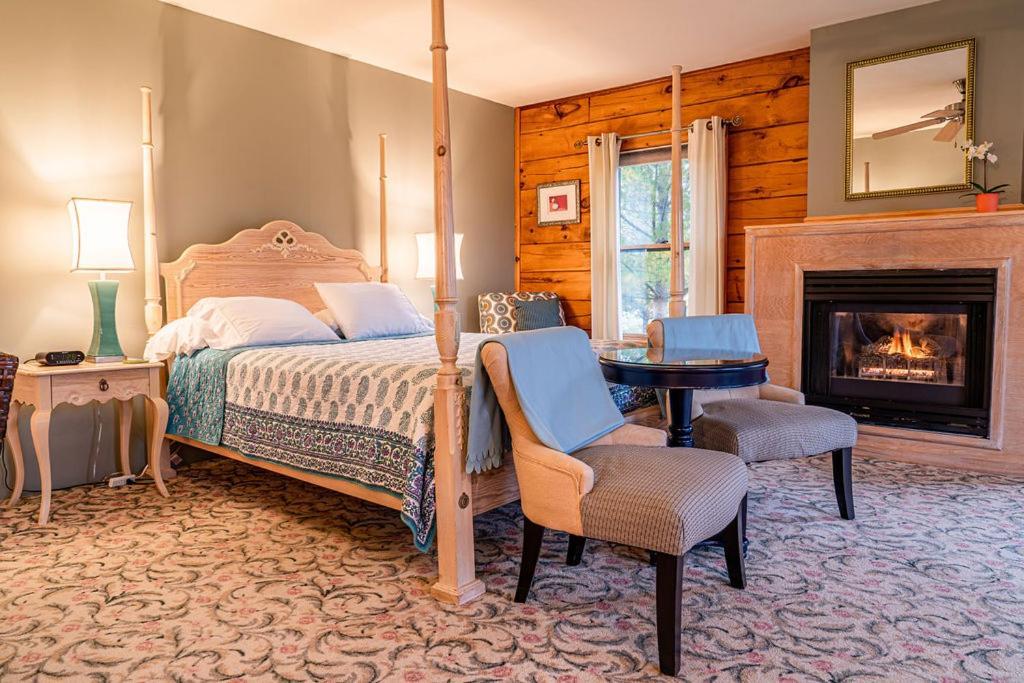 Point Au Roche Lodge Plattsburgh Buitenkant foto