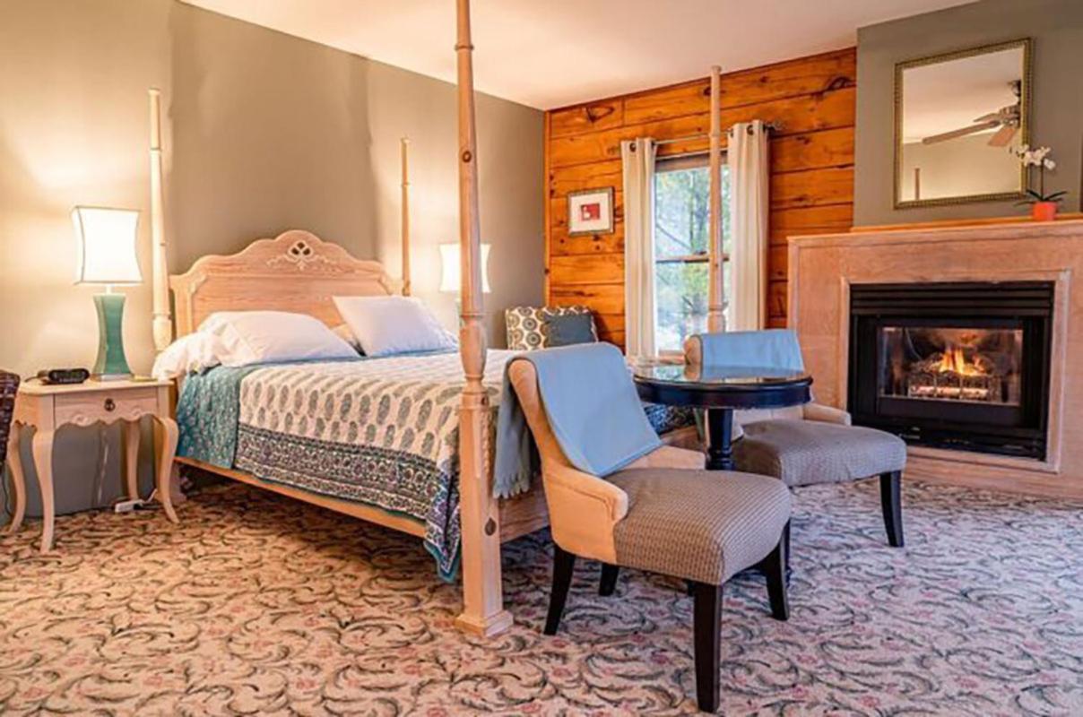 Point Au Roche Lodge Plattsburgh Buitenkant foto